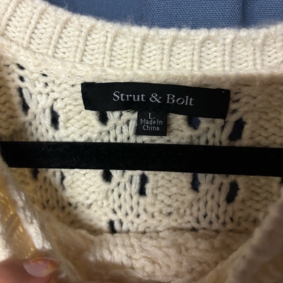 Cream Sweater - Picture 3 of 3